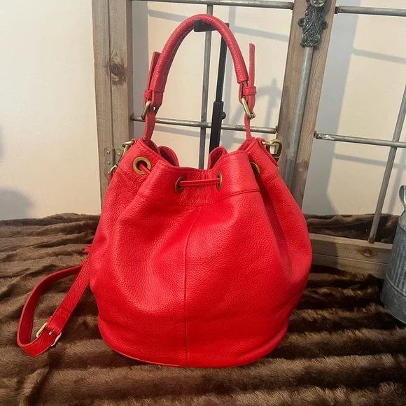 Boden Cherry Red Bucket Tassel Bag - Picture 7 of 11